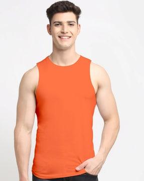 crew-neck sleeveless vest