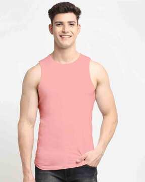 crew-neck sleeveless vest