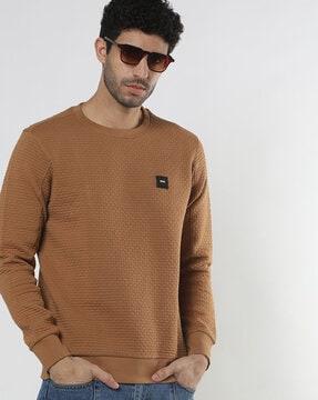 crew-neck sweatshirt with brand patch