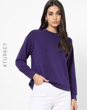 crew-neck sweatshirt with drop-shoulder sleeves