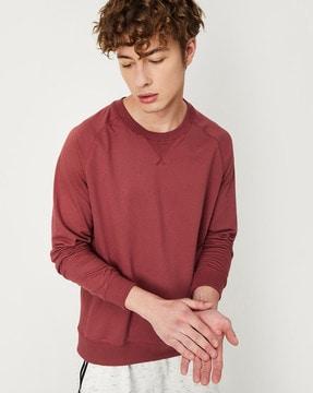 crew-neck sweatshirt with full sleeves