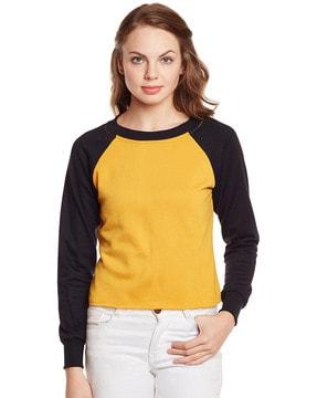 crew-neck sweatshirt with raglan sleeves