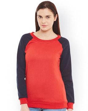 crew-neck sweatshirt with raglan sleeves