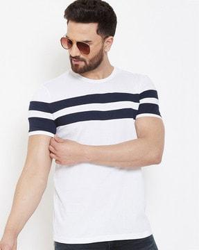 crew-neck t-shirt with contrast stripes