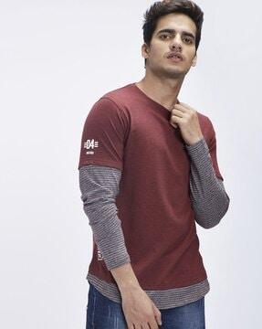 crew-neck t-shirt with doctor sleeves