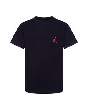 crew-neck t-shirt with patch pocket