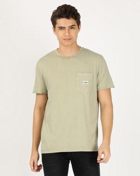 crew-neck t-shirt with patch pocket