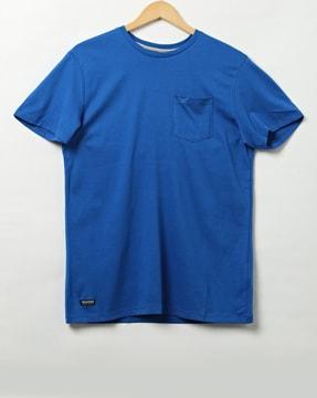 crew-neck t-shirt with patch pocket