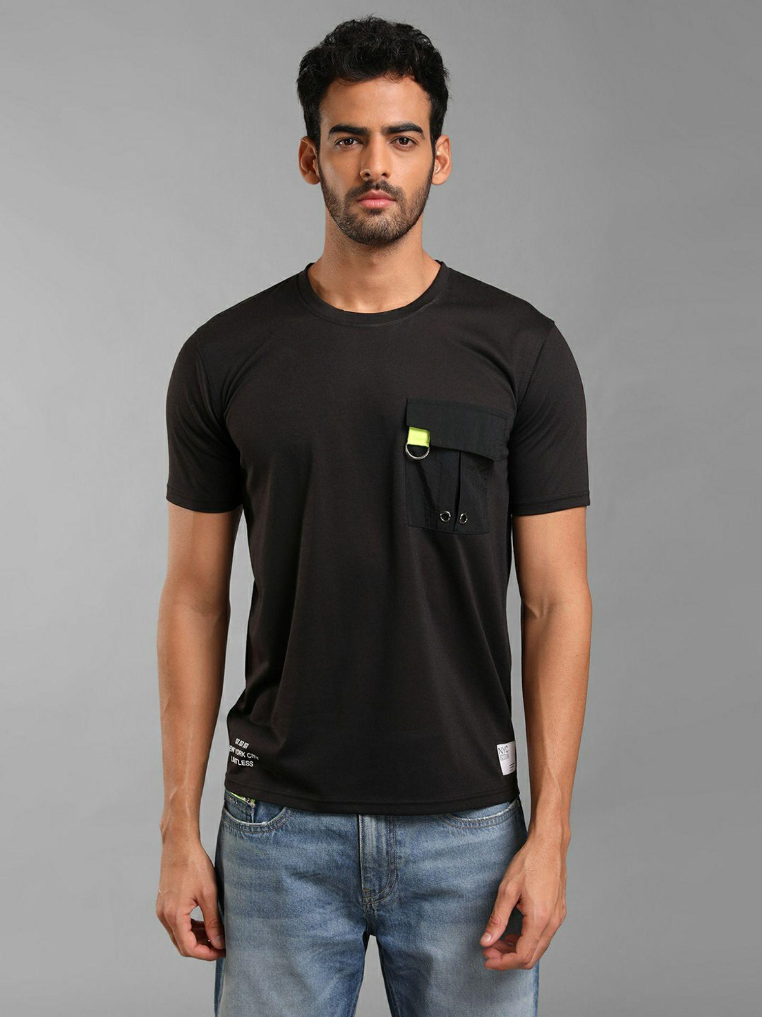 crew neck t-shirt with pocket detail