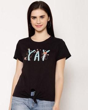 crew-neck t-shirt with short sleeves