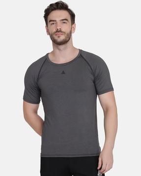 crew-neck t-shirt with short sleeves