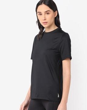 crew-neck t-shirt with short sleeves