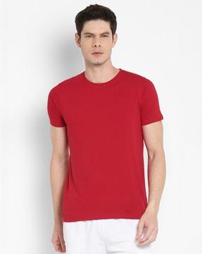 crew-neck t-shirt with short sleeves