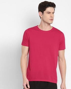 crew-neck t-shirt with short sleeves