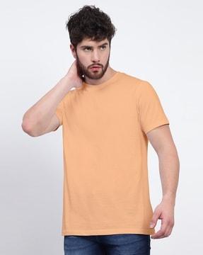 crew-neck t-shirt with short sleeves