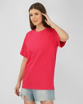 crew-neck t-shirt with short sleeves