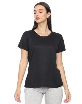 crew-neck t-shirt with short sleeves