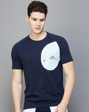 crew-neck t-shirt with short sleeves