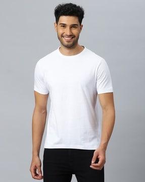 crew-neck t-shirt with short sleeves