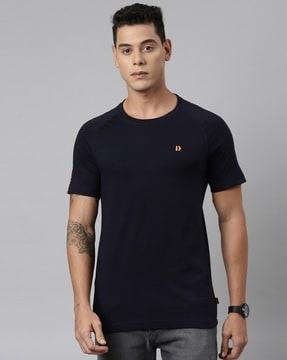 crew-neck t-shirt with short sleeves