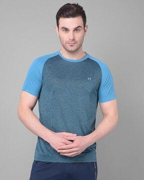 crew-neck t-shirt with short sleeves