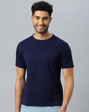 crew-neck t-shirt with short sleeves