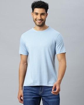 crew-neck t-shirt with short sleeves