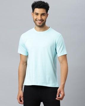 crew-neck t-shirt with short sleeves