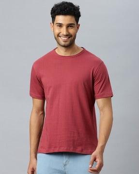 crew-neck t-shirt with short sleeves