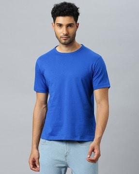 crew-neck t-shirt with short sleeves