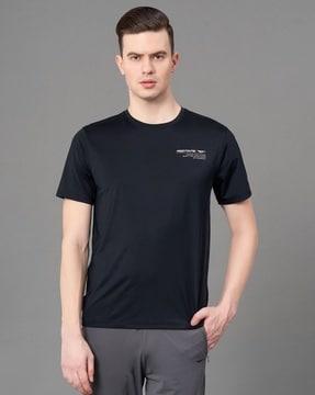 crew-neck t-shirt with short sleeves