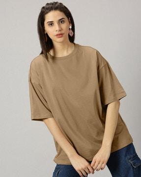 crew-neck t-shirt with short sleeves