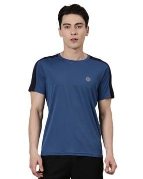 crew-neck t-shirt with short sleeves