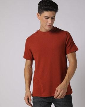 crew-neck t-shirt with side vents