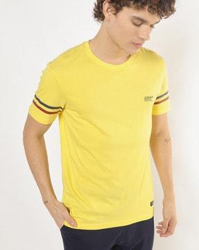 crew-neck t-shirt with striped sleeves