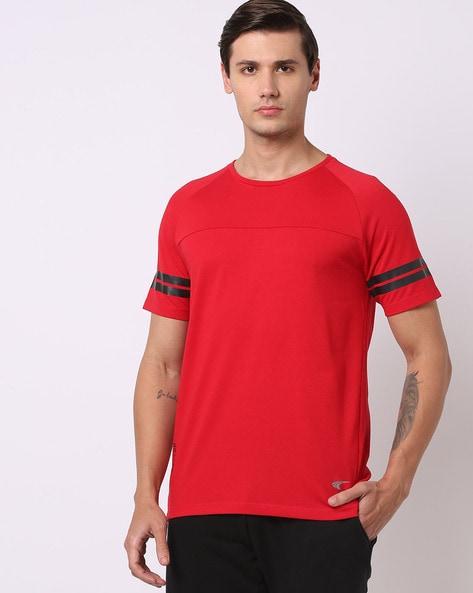 crew-neck t-shirt with striped sleeves