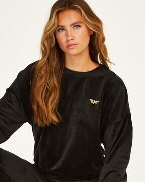 crew-neck top with applique accent