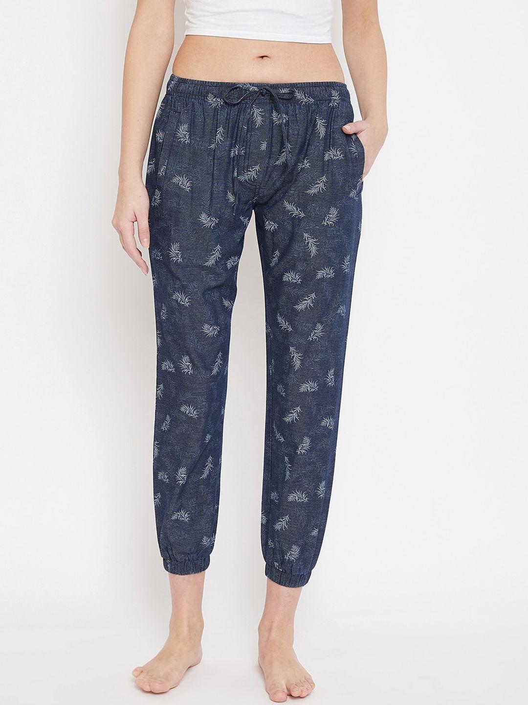 crimsoune club women navy blue & white printed lounge joggers