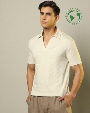 crinckled structured front-open polo t-shirt