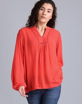 crinkle top with lace insert