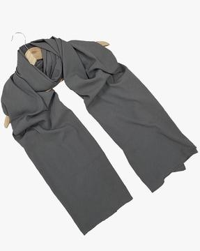 crinkled scarf with interlocked hem