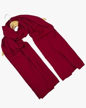 crinkled scarf with interlocked hem