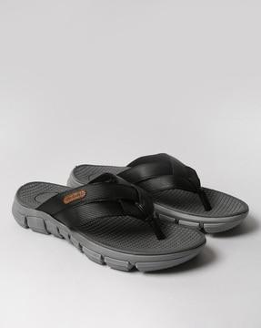 criss-cross thong-strap flip-flops