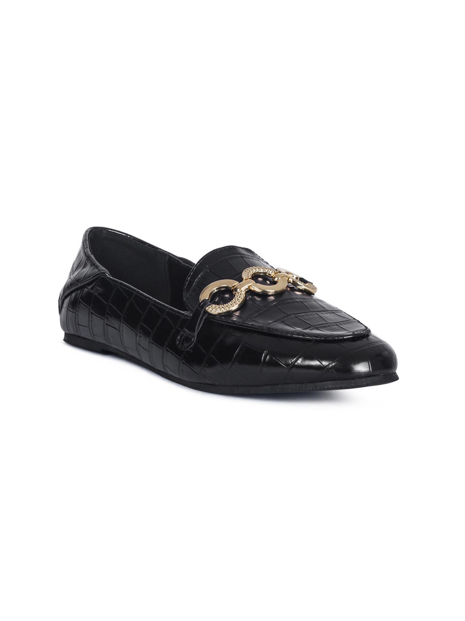 croc textured metal detail loafers in black