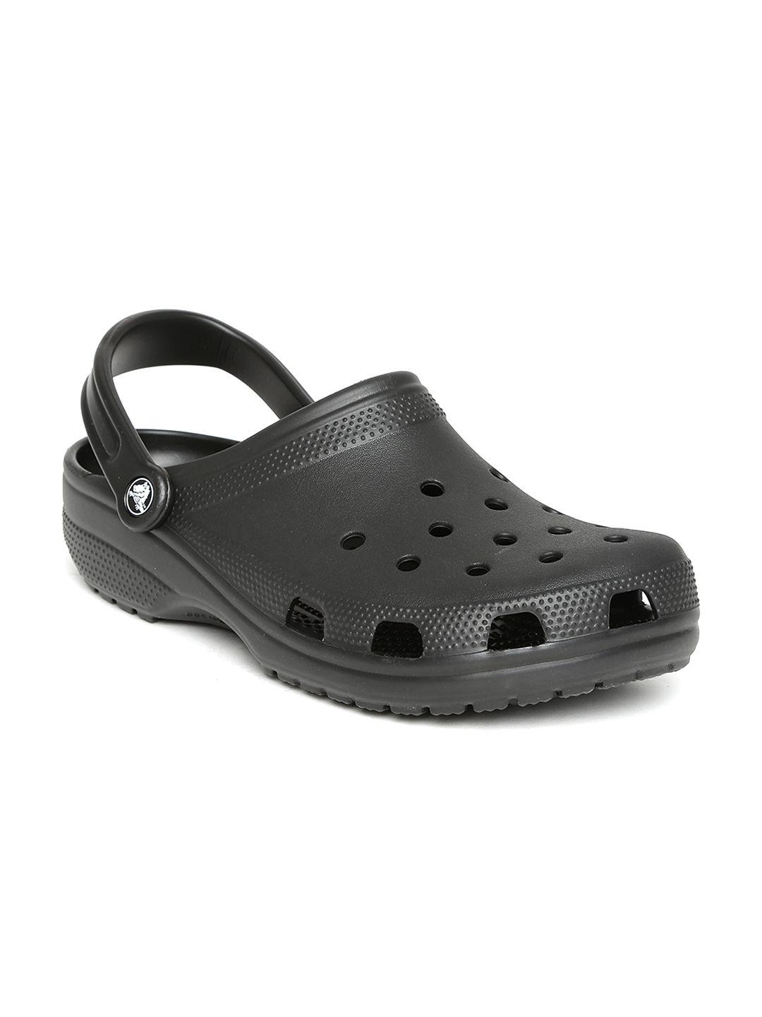 crocs classic  unisex black clogs