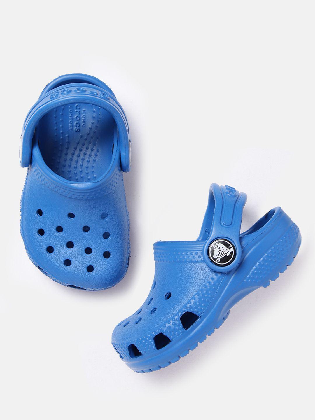 crocs unisex kids blue solid clogs