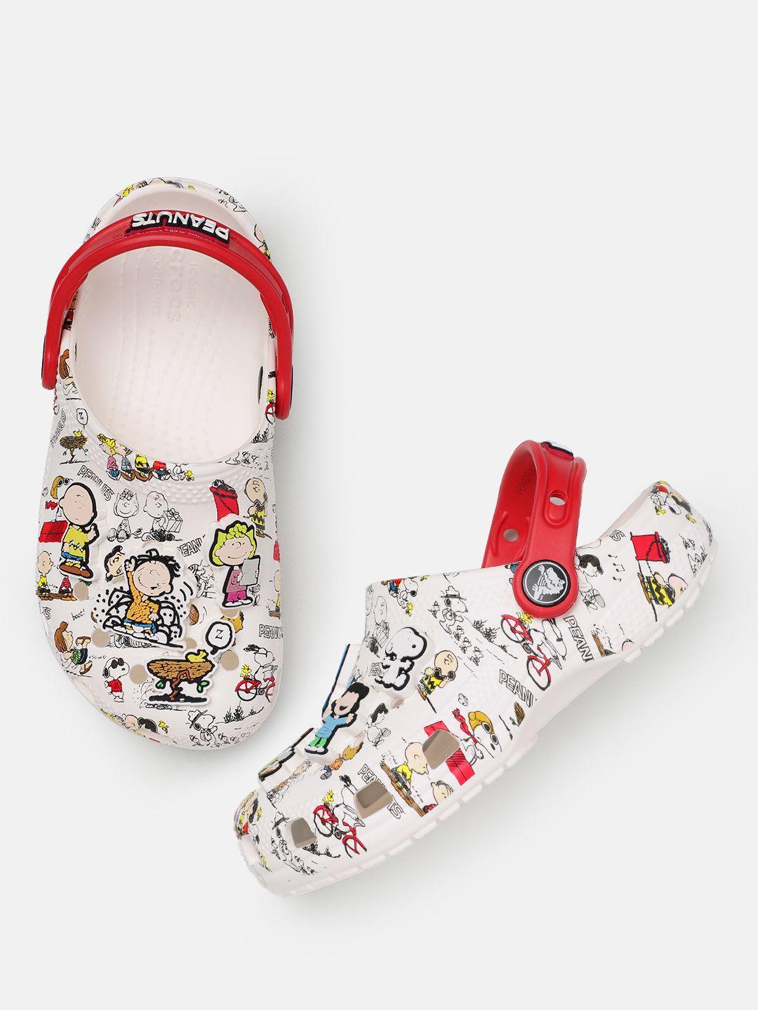 crocs kids peanuts printed clogs with backstrap