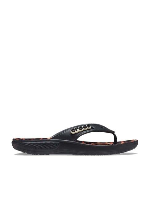 crocs men's classic black flip flops