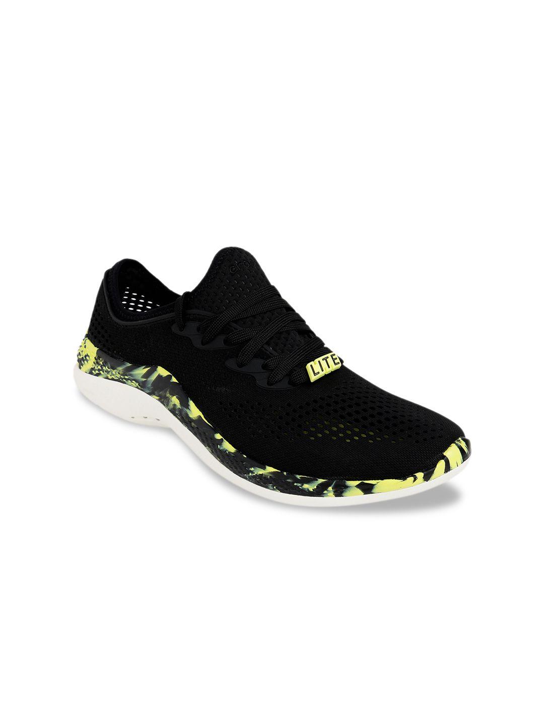 crocs men black printed sneakers