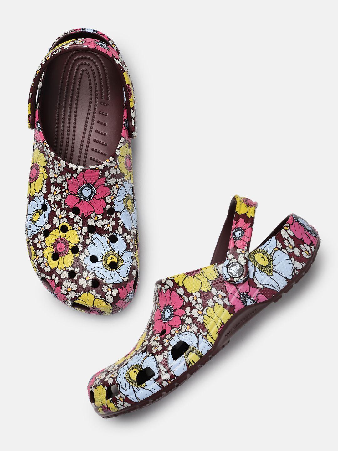 crocs men floral print croslite clogs with cut-out detail